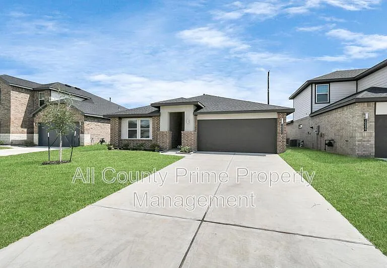 29935 Gallatin River Ln — Photo 1