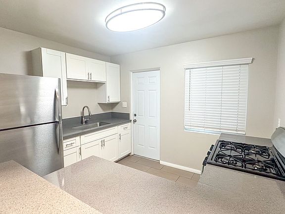 2nd image of 4109-4115.5 Park Blvd #4113