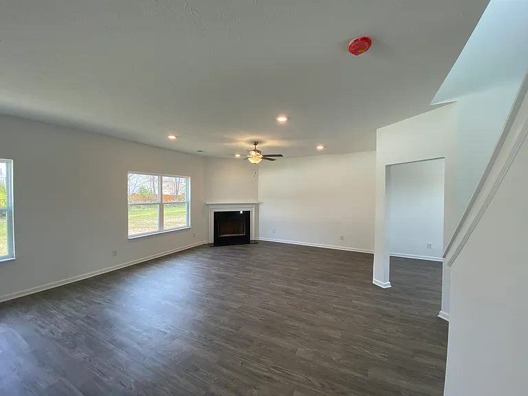 4289 Ashworth Ln — Photo 8