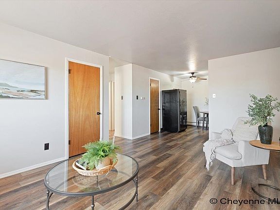 4th image of 306 E 18th St APT 28