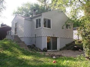 417 E Oak St, Lake In The Hills, IL 60156