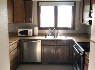 2354 Jessup Cir, Iowa City, IA