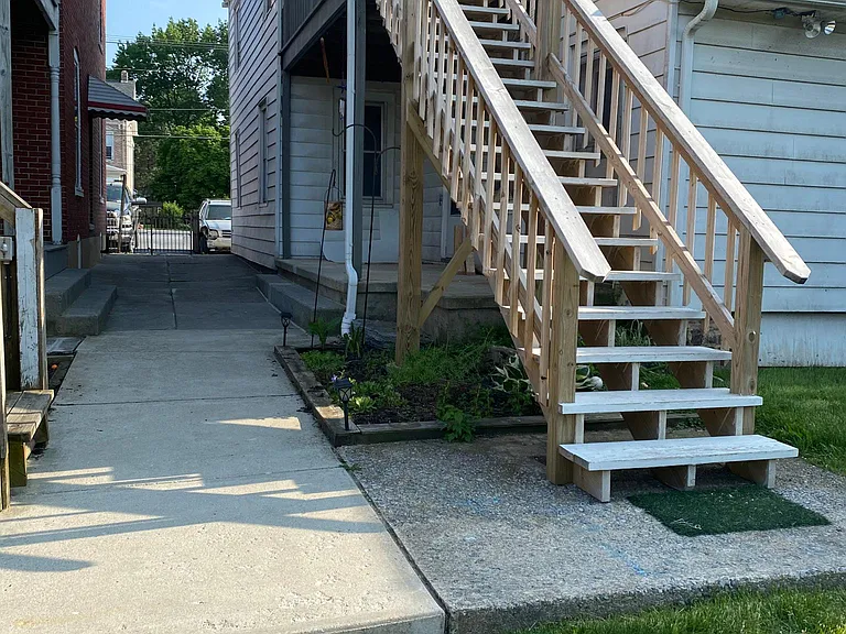 105 E Main St #2 — Photo 3