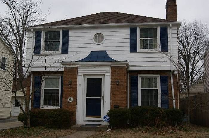 Front view of home