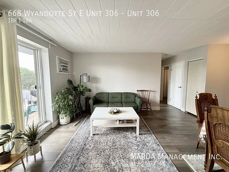 668 Wyandotte St E #306 — Photo 8