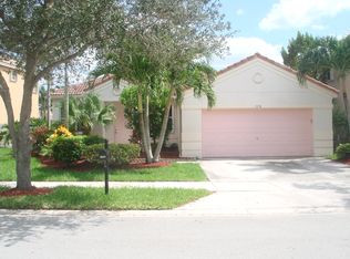 1098 Hidden Valley Way, Weston, FL 33327