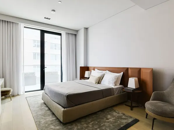 522 West 29th Street image 3 of 11