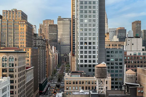 Sold by Nest Seekers International | media 14