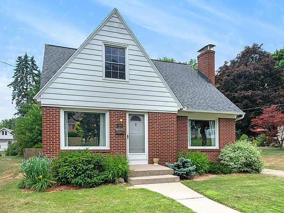 2nd image of 1348 Arianna St NW