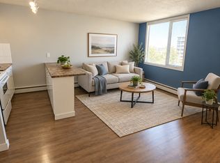 630 17th Ave SW #7001, Calgary, AB T2S 0B4