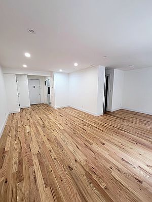 5th image of 135 E 17th St #2V