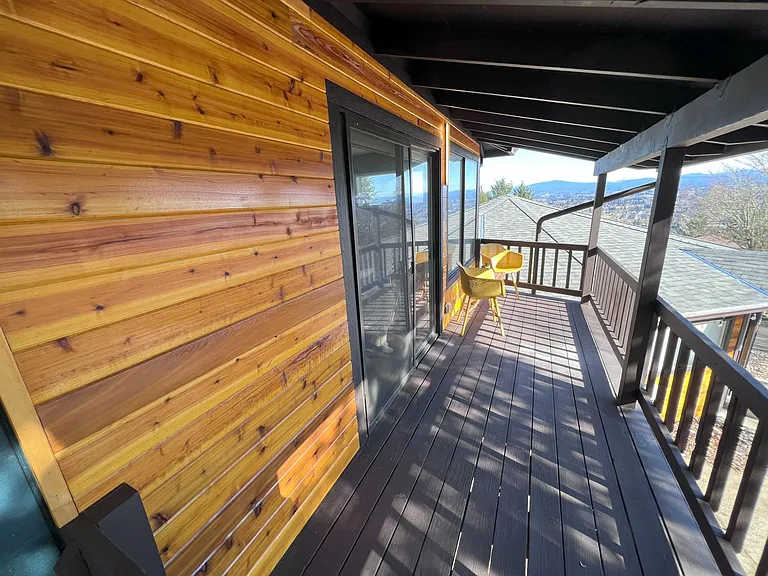 Perfectly sized deck to enjoy views of nature and the city below