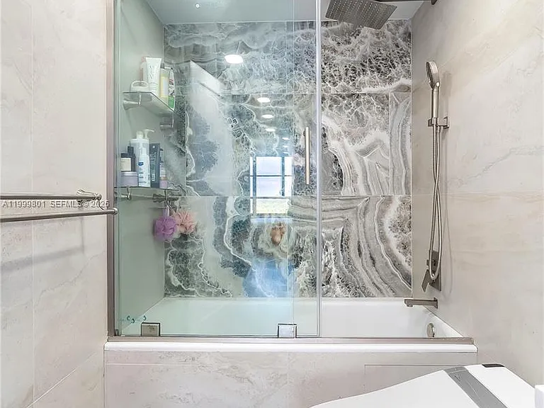 600 Three Islands Blvd #604 — Photo 32