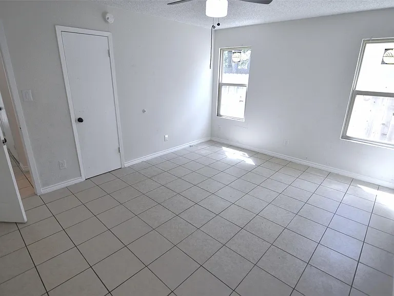 8809 Piney Point Dr #B — Photo 7
