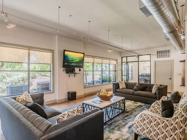 Skyview West Apartments — Photo 11