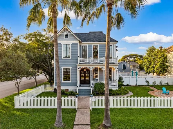 1728 Avenue M, Galveston, TX 77550