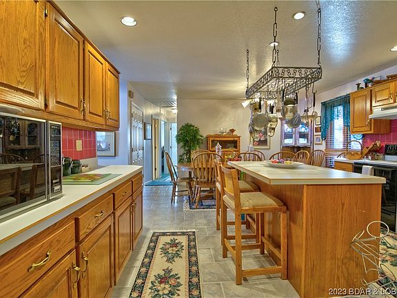 3rd image of 394 Osage Oaks Dr