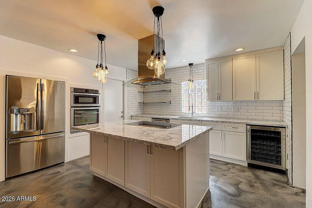 4 bed, 2.0 bath, 1884 sqft, $4,400 — Photo 4