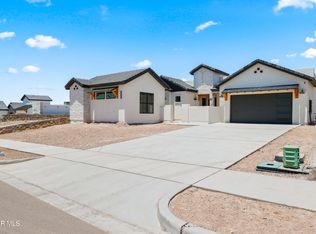 1849 War Path Dr, El Paso, TX 79911