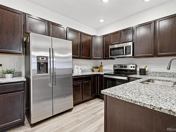 4th image of 12940 Jasmine Street #E