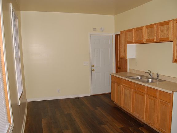 3rd image of 2863 N Buffum St #2863