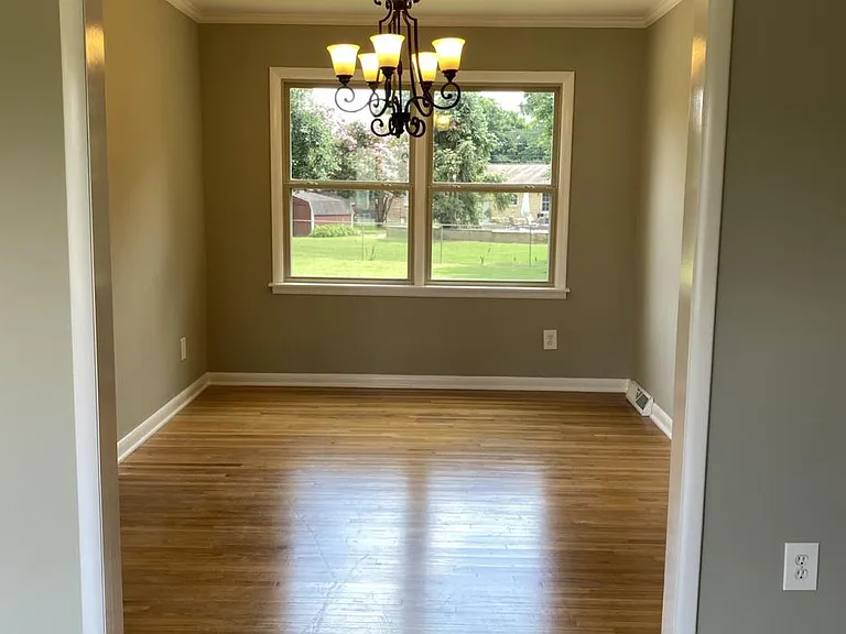812 Farley Dr SE — Photo 13