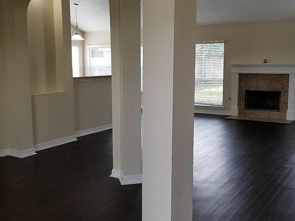 4th image of 18020 Lake Vista Dr