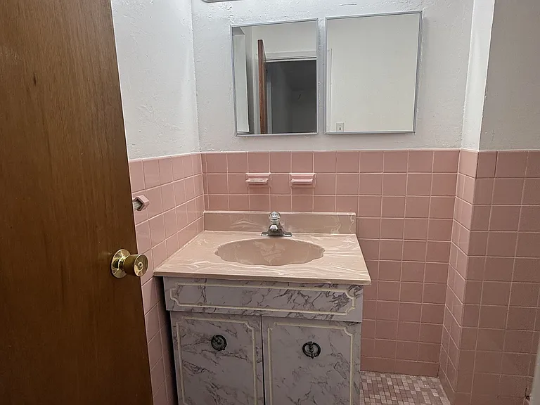 8835 Roosevelt Blvd — Photo 25
