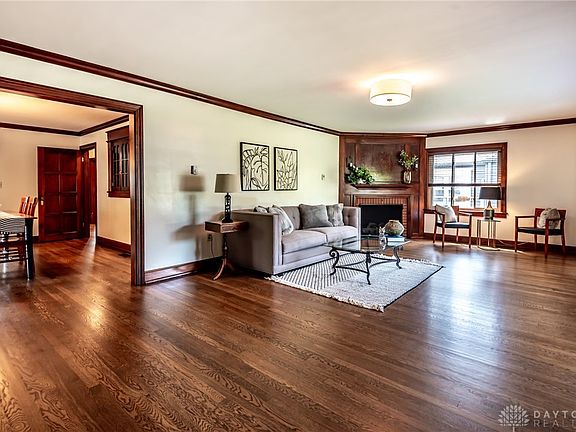 4th image of 157 W Orchard Ave