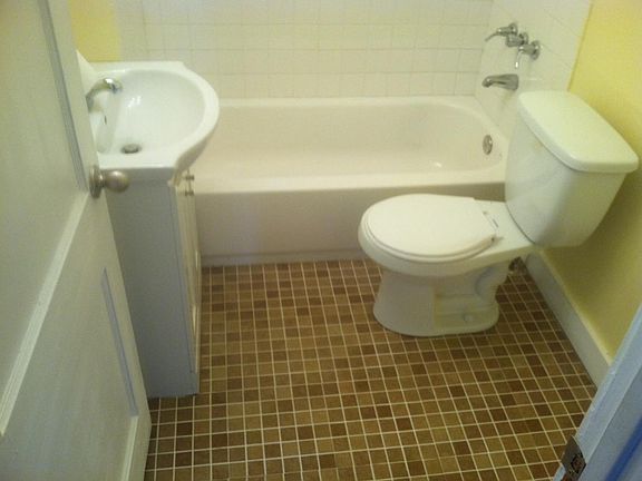 3rd image of 2200 Court St