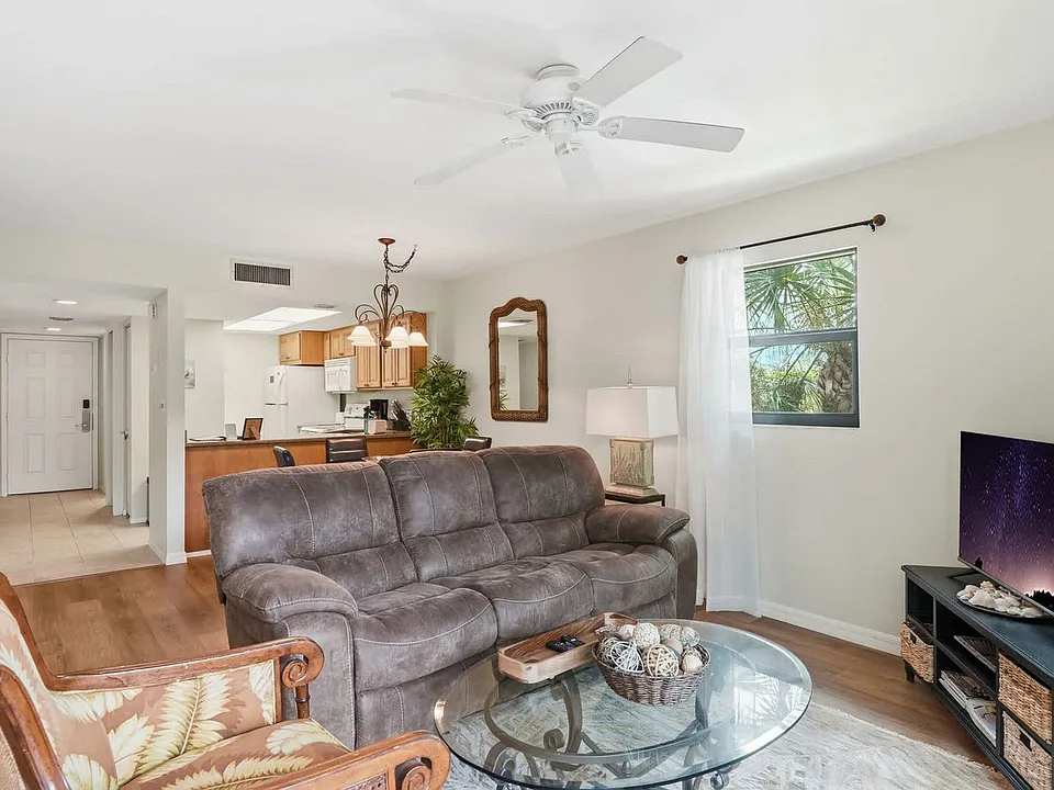 600 Neapolitan Way #3-ID1613515P