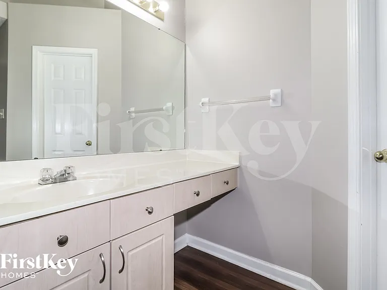865 Abbey Grove Ln — Photo 16