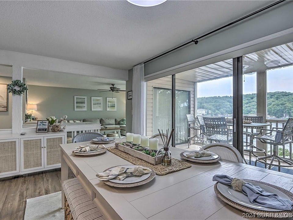 DINING AREA WITH LAKE VIEW
