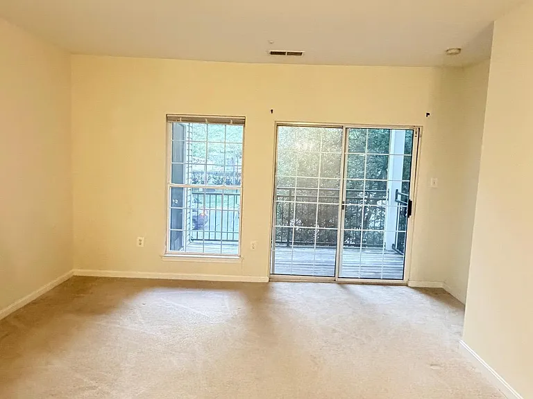 4137 Fountainside Ln #201 — Photo 4