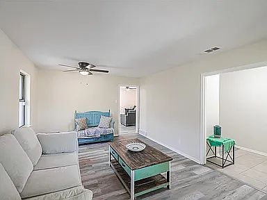 2nd image of 3032 Cliff Creek Dr