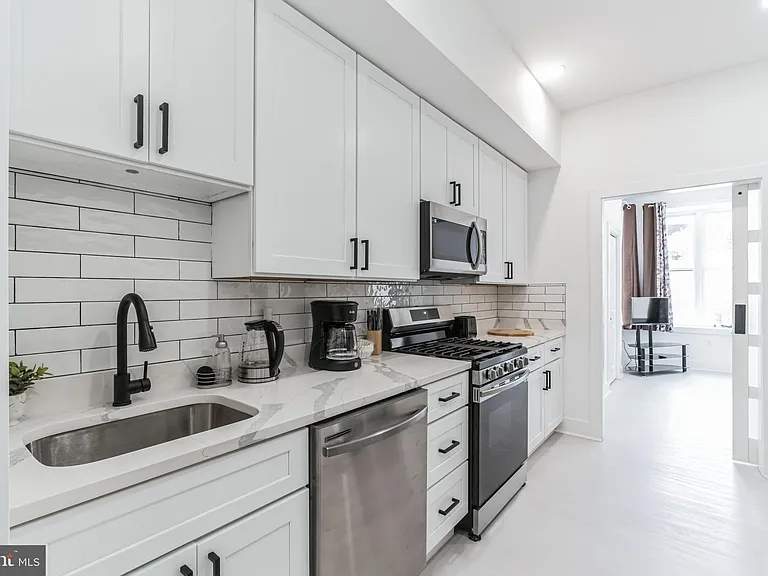 33 Florida Ave NE #3 — Photo 2