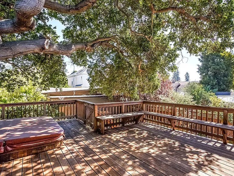 6458 Colby St — Photo 33