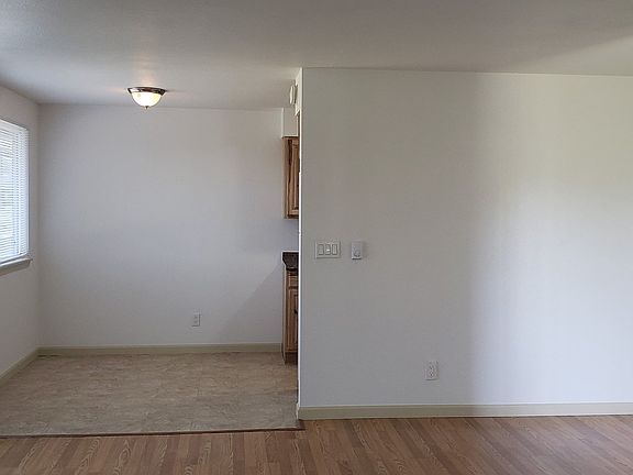 3rd image of 26233 Pennsylvania Ave NE Unit 3