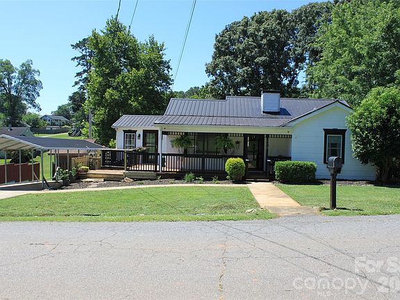 2nd image of 206 Bentwood Dr
