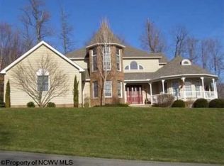 4012 Greystone Dr, Morgantown, WV 26508