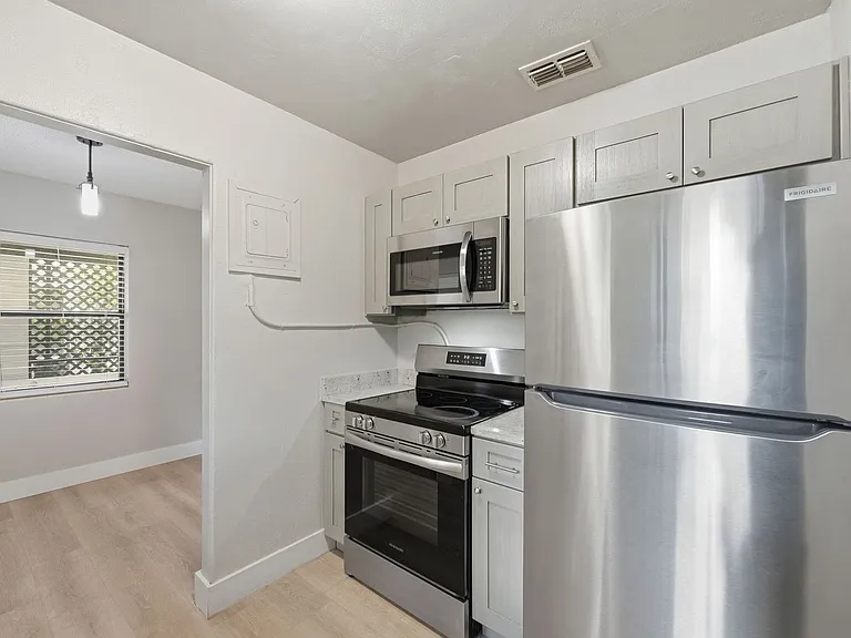 1414 E Muriel St — Photo 17