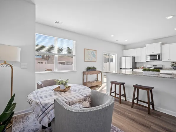 97 Hideaway St, Ridgeland, SC 29936