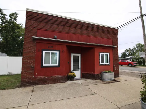 200 S Kalamazoo St, White Pigeon, MI 49099
