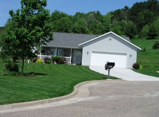 2110 Goodview Ct, Eau Claire, WI 54703