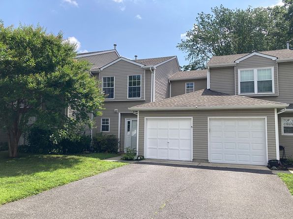34 S Pointe Cir