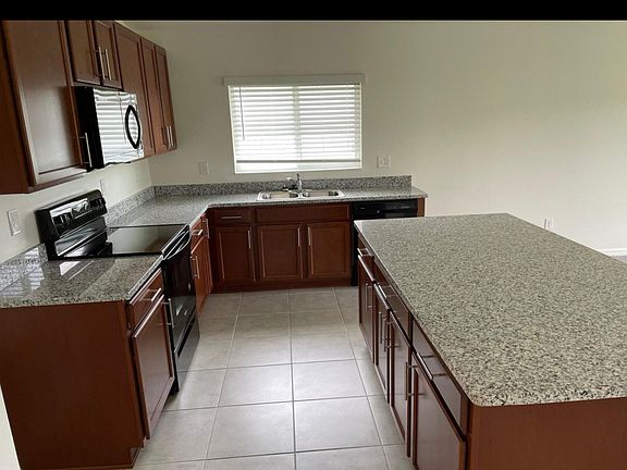 5th image of 1300 Moscato Dr