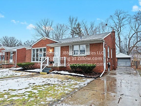 3rd image of 11764 Marion