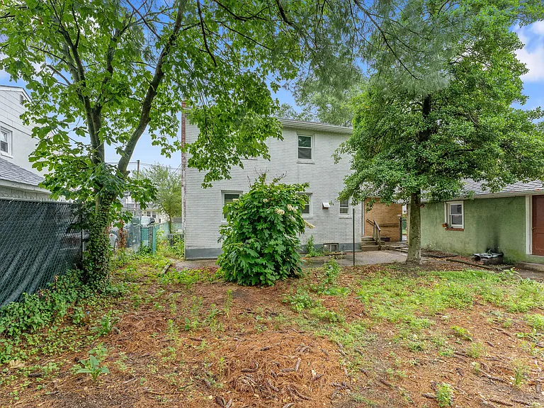 806 S Fairview St — Photo 23