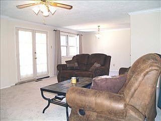 3rd image of 7657 Woodside Dr