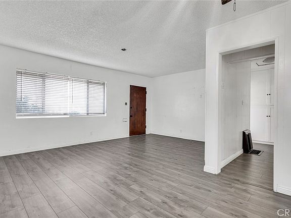 5th image of 13031 S Catalina Ave